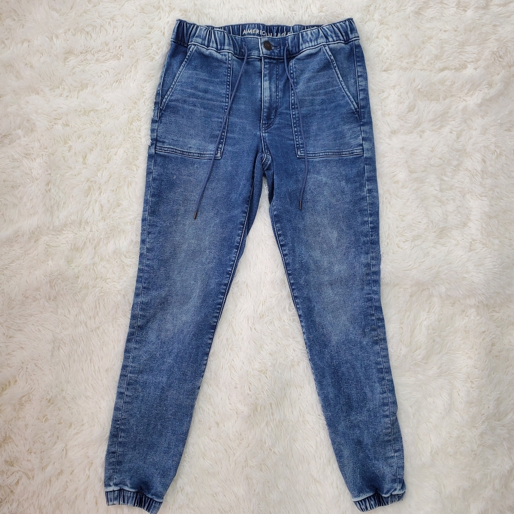American Eagle Size 6 Cozy Next Level Strecth Denim Jogger With Drawstring Waist